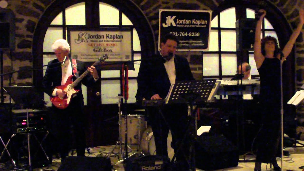 Bridal Showcase Jordan Kaplan Music and Entertainment's GiftBox