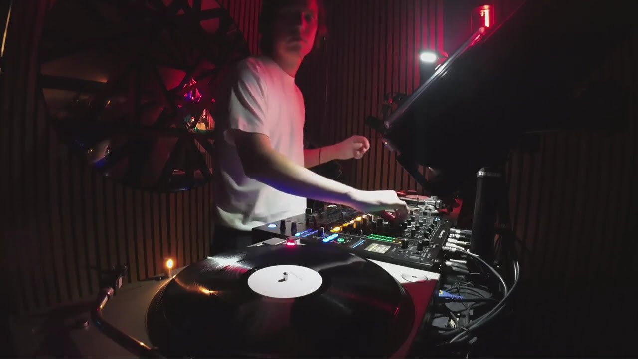 E.T.V. 012