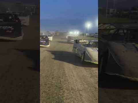 Latemodels headed out at Lee County Speedway