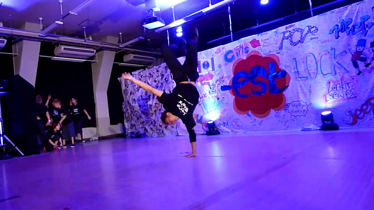 dance crew es 三田祭2010　BREAK  教室公演