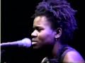 Tracy Chapman -Talkin' Bout A Revolution (Live and Acoustic 1988)