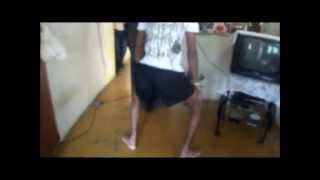 Pollo Bailando Amara La Negra