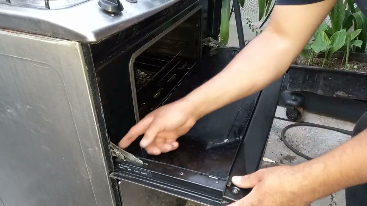 COMO RETIRAR A PORTA DO FORNO DO FOGÃO ELECTROLUX 76DX