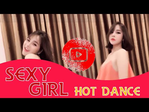 Sexy Girl Perform Hot Dance (BIGO LIVE)