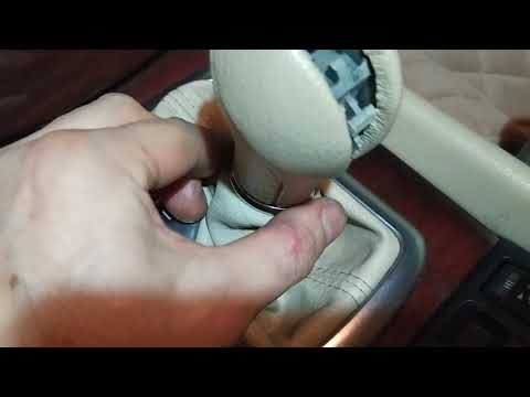 Видео: Как снять ручку переключения передач на g35?