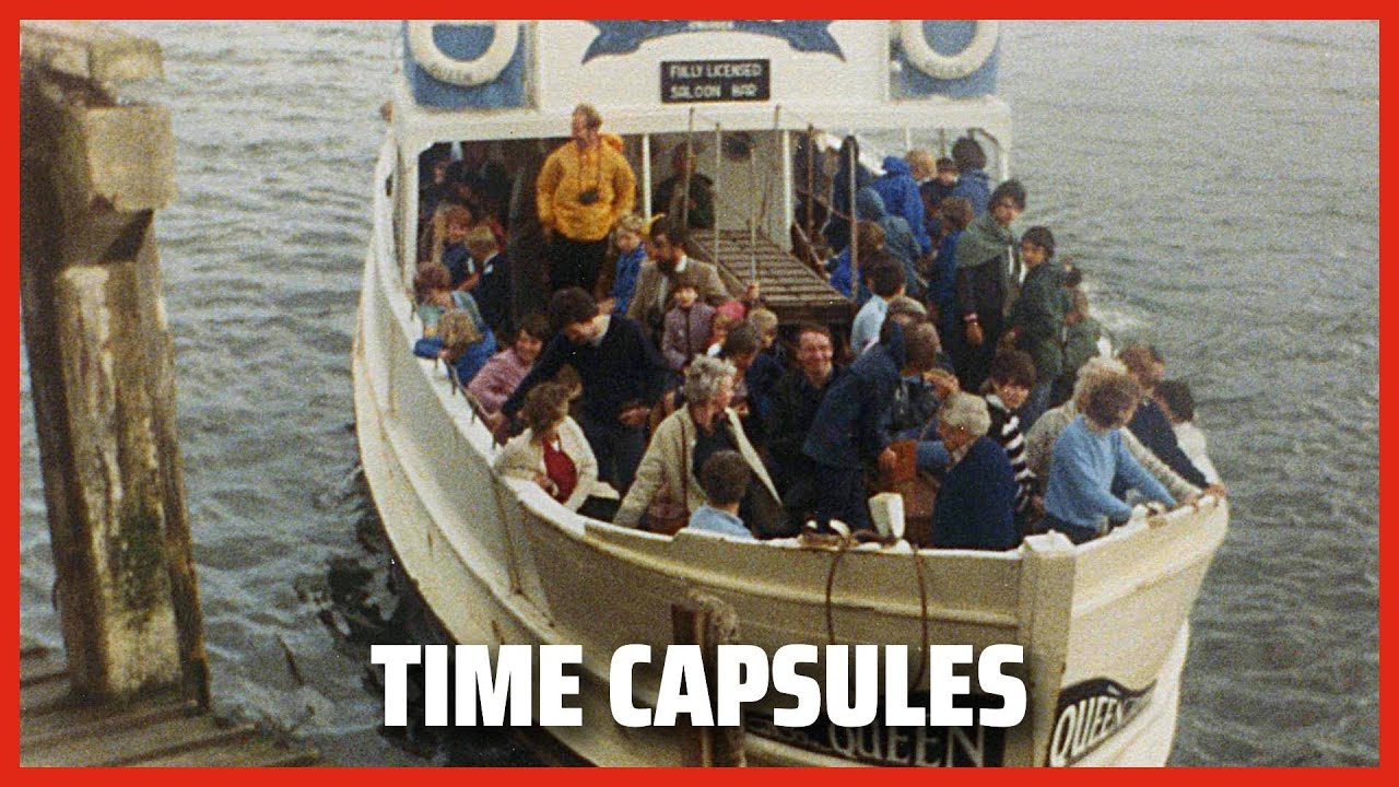 10 Captivating Historical Photos of Dundee in the Early 1980s