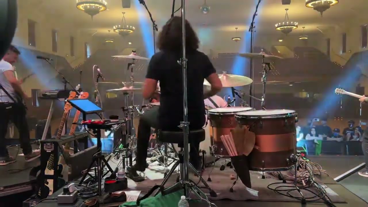 Beginilah POV Drum Ilan Rubin - Angels & Airwaves saat Soundcheck