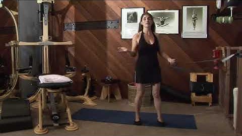 Calf Exercises With a Resistance Band