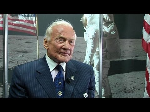 Buzz Aldrin defende colonização de Marte