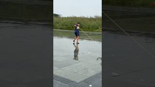 Bất Chấp Mưa Gió Vẫn Mang Diều Ra Chiến Ướng