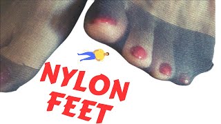 [ASMR] Giantess Nylon Feet & Barefeet Trampling Tiny Man When Reading | 女巨人絲襪踩小人