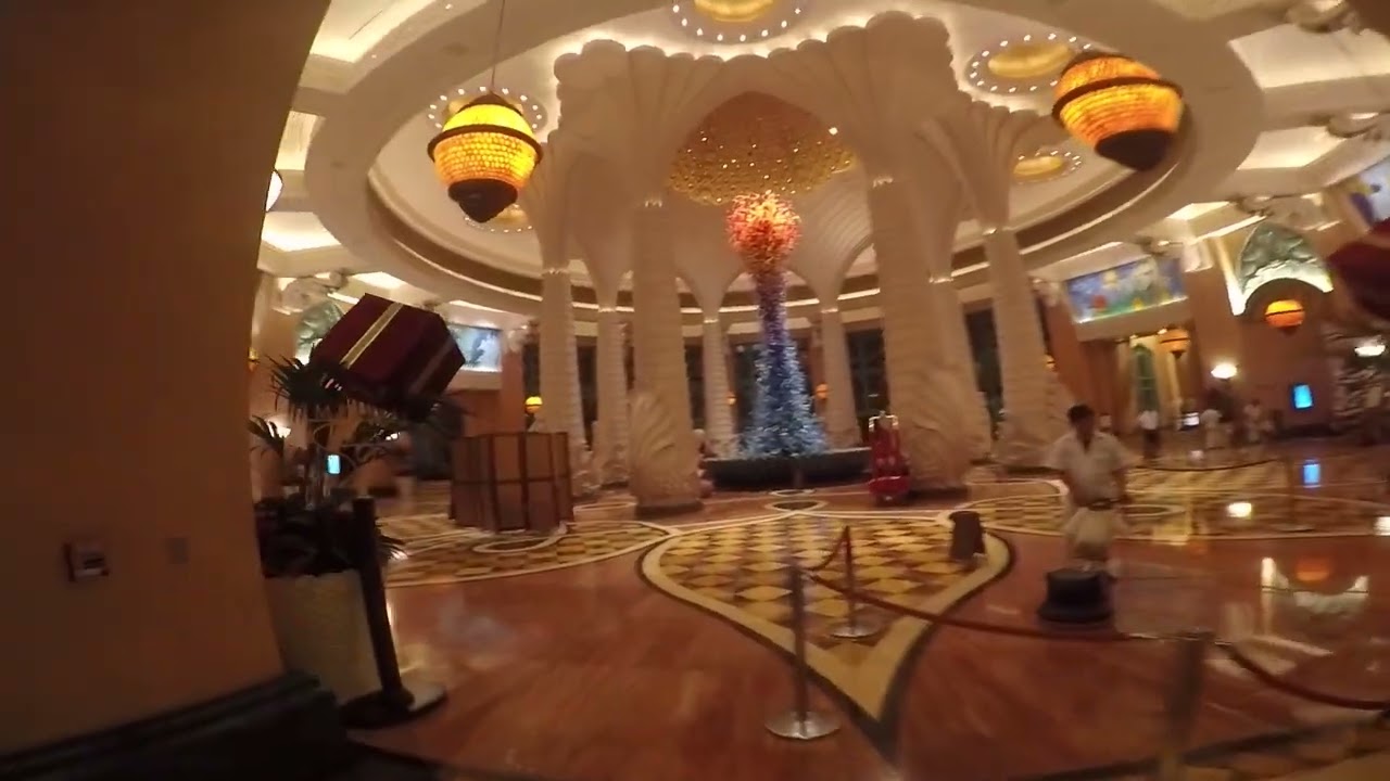 Hall d'accueil de quel hôtel ?