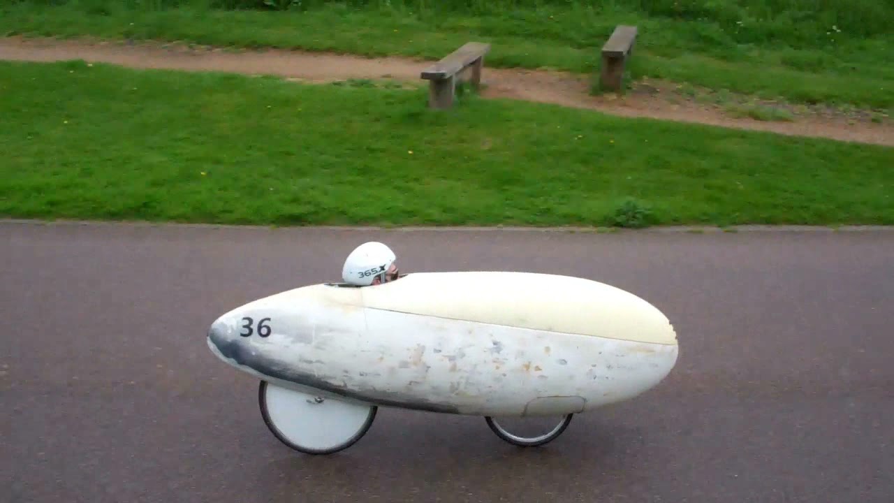 HILLINGDON CYCLE TRACK MIDDLESEX UK.  MAY 16th SUNDAY HUMAN POWER RACING