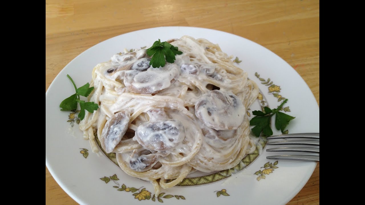 Y queso de con crema salsa champinones pasta