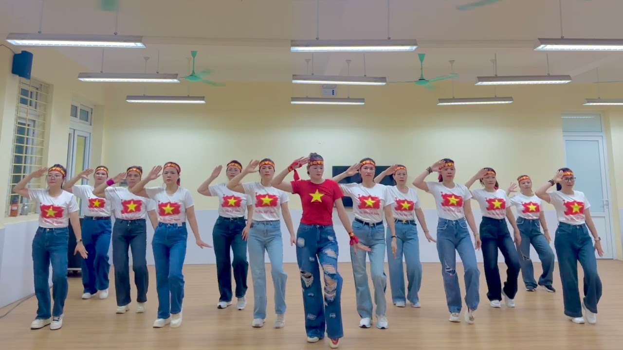 Kim Đào Aerobic | Giật chậm music Nối vòng tay lớn