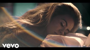 Kassi Ashton - Pretty Shiny Things (Official Music Video)