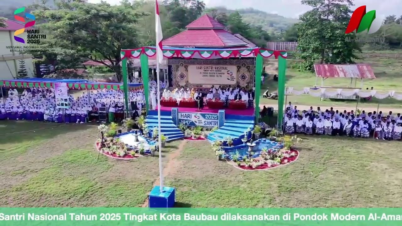 Penampilan Hadroh Al-Amanah Putra Pada Apel Hari Santri Nasional  2025 Tingkat Kota Baubau