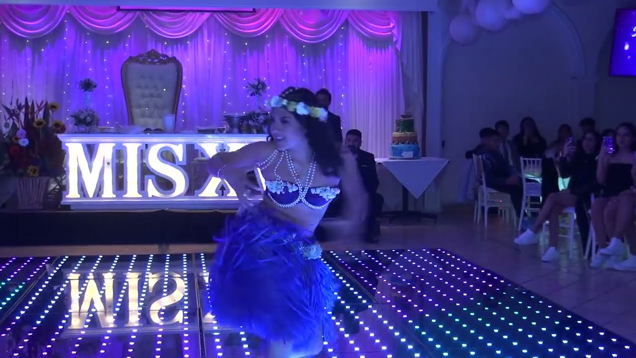 baile hawaiano en los 15 años de Mia #ediyart #coreografiasparaxvaños  #romane  #quinceañera