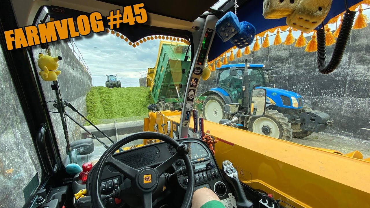 FARMVlog #45 - Rozhrnování směsky na jámě s JCB