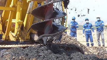 Landfill vertical well drilling