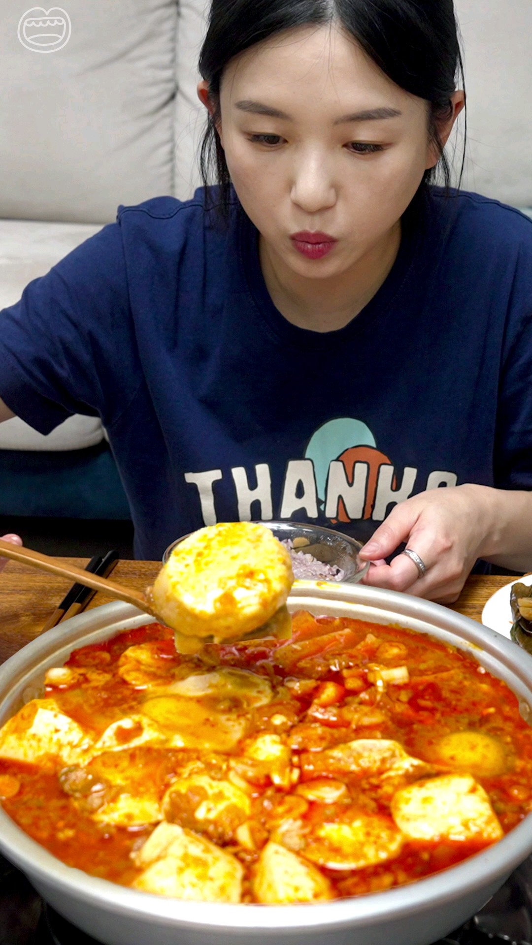 스팸 넣은 순두부찌개