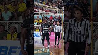 🎤🏐 Micro en Cancha con Fusil