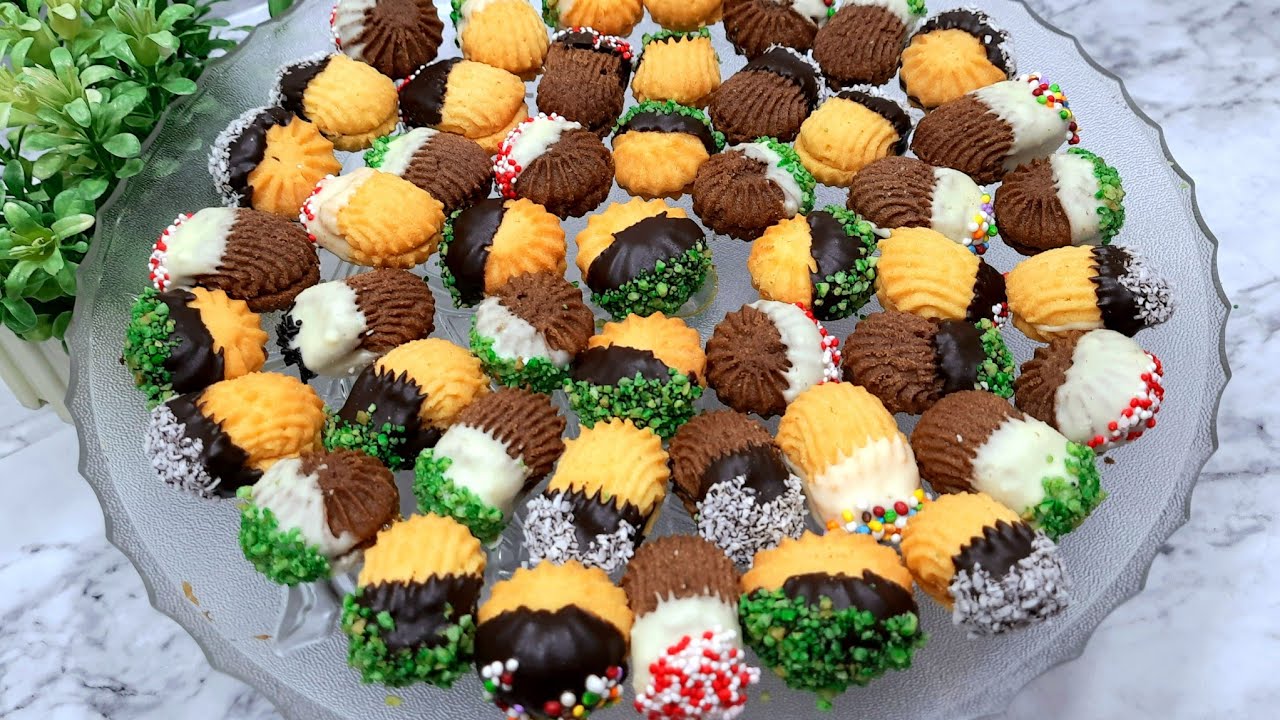 يا ناس يا عسل البيتيفور وصل ⁉️ناعم ودايب دوب 👌بمقادير مظبوطة جدا (حلويات العيد ٢٠٢١)