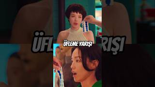 Adam Karısını Robotlardan Ayırmak Için Gizli Bir Oyun Tasarlar