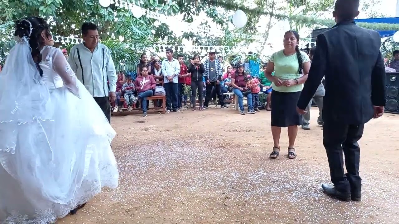 Boda de Carmen y Cirilo en San Agustín Loxicha 26/03/2022.