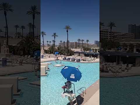 Which CASINO has a better BONUS? A LOCAL OR LUXURY CASINO? Part 2