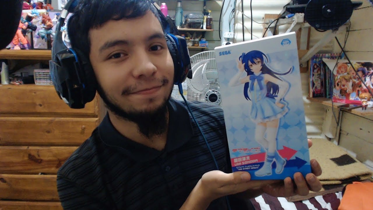 Unboxing: Sonoda Umi START:DASH!!! Premium Figure - YouTube