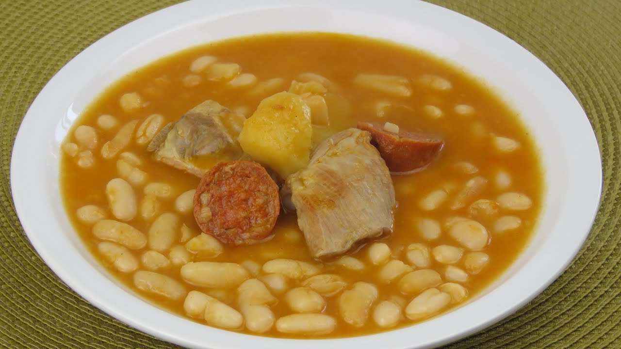 ALUBIAS CON COSTILLA Y CHORIZO