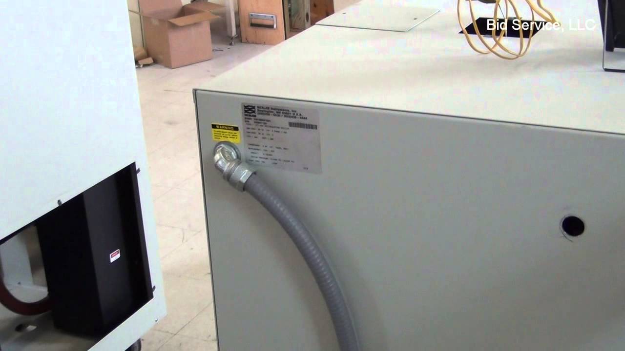 Neslab CFT-300 Recirculating Chiller 