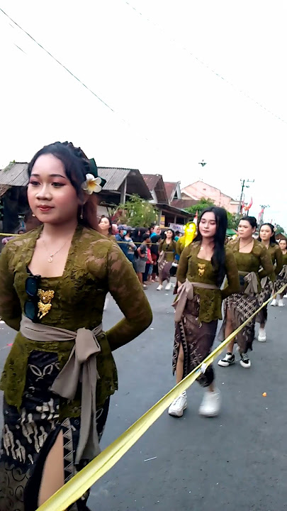 Kebaya Ijo Cantik / Karnaval Sumberingin Kulon Ngunut Tulungaagung 2023