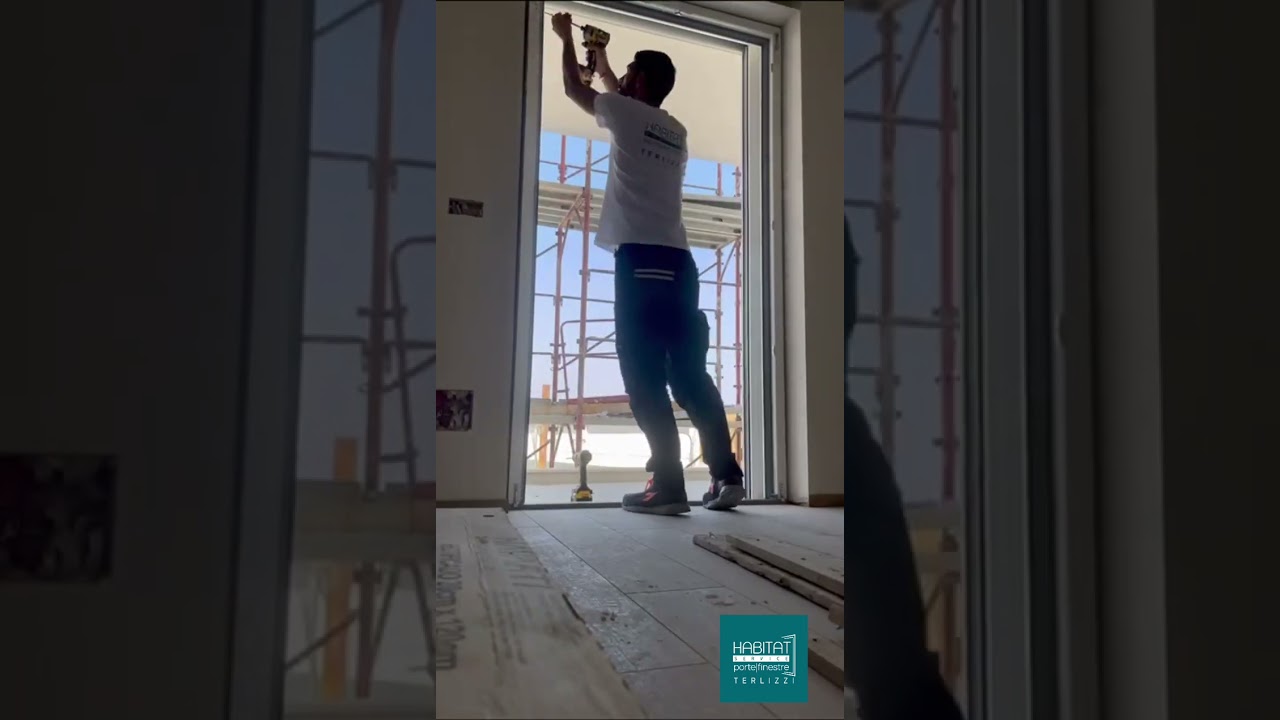 Installazione infissi timelapse - Habitat Service a Terlizzi 
