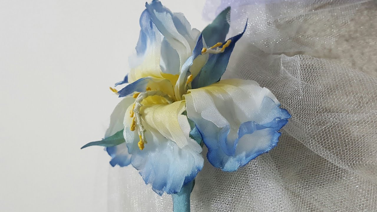 اموزش گل پارچه ای زنبق