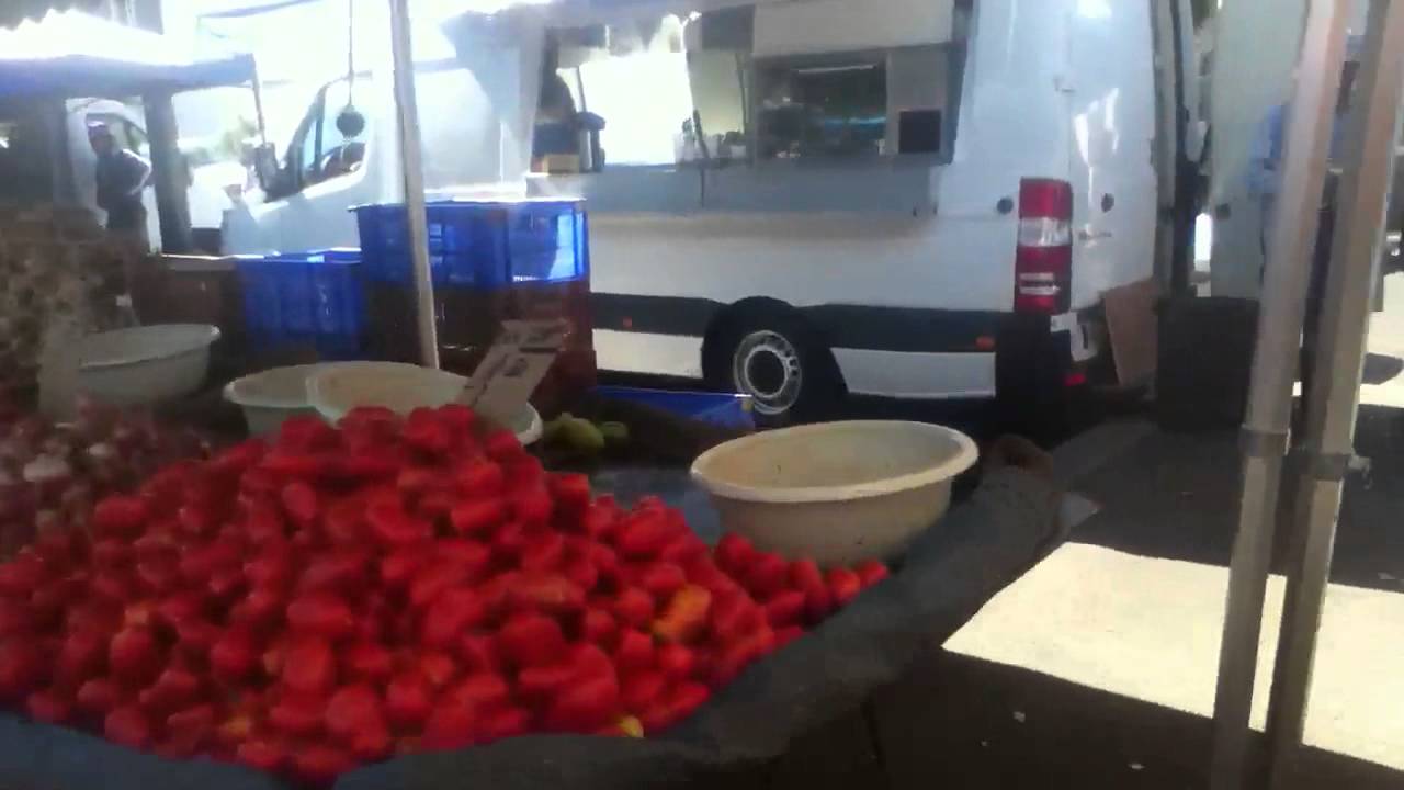 Marché du Chaudron,St.Denis,Réunion,25 juin 2014.