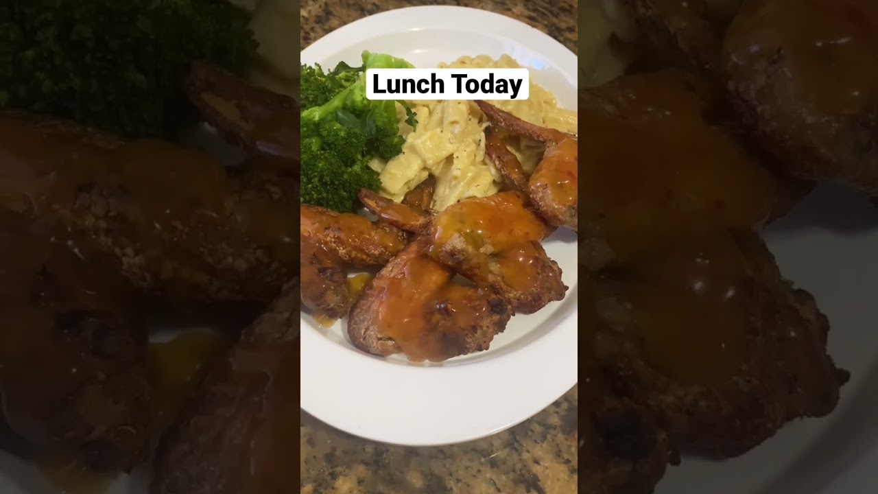 Air Fried Chicken Wings Macaroni with Mozzarella & Provolone Cheese and