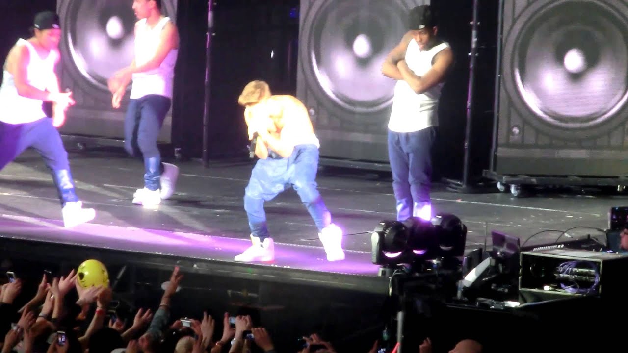Justin Bieber Believe-Tour Germany O2-World Hamburg 02.04.2013 - Baby