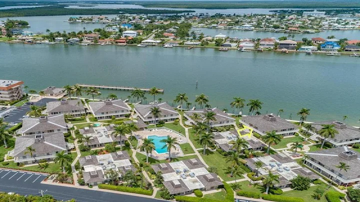 1215 Edington PL, MARCO ISLAND, FL Presented by Kr...