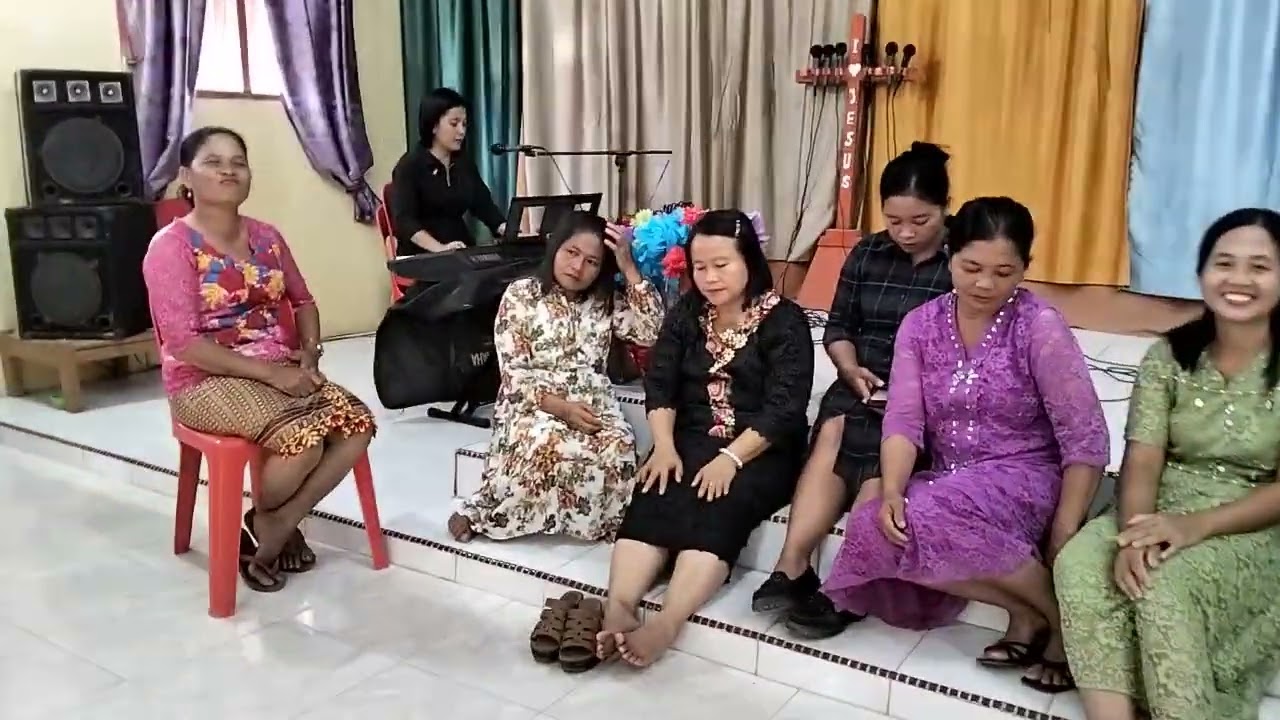 Komisi Perempuan GSY Hosana Lolohowa🩷