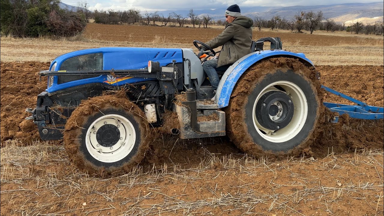 ÇAMURDA PULLUK PERFORMANSI NEW HOLLAND 100F