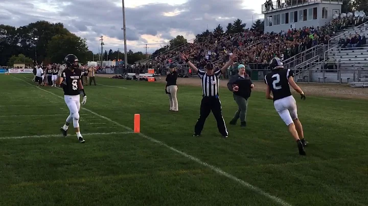 Kalamazoo Uniteds Eric Wenzel touchdown pass to He...