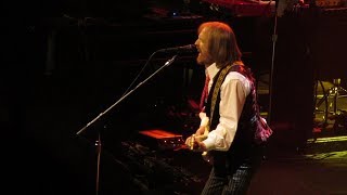 Tom Petty and the Heartbreakers - Refugee (Live)