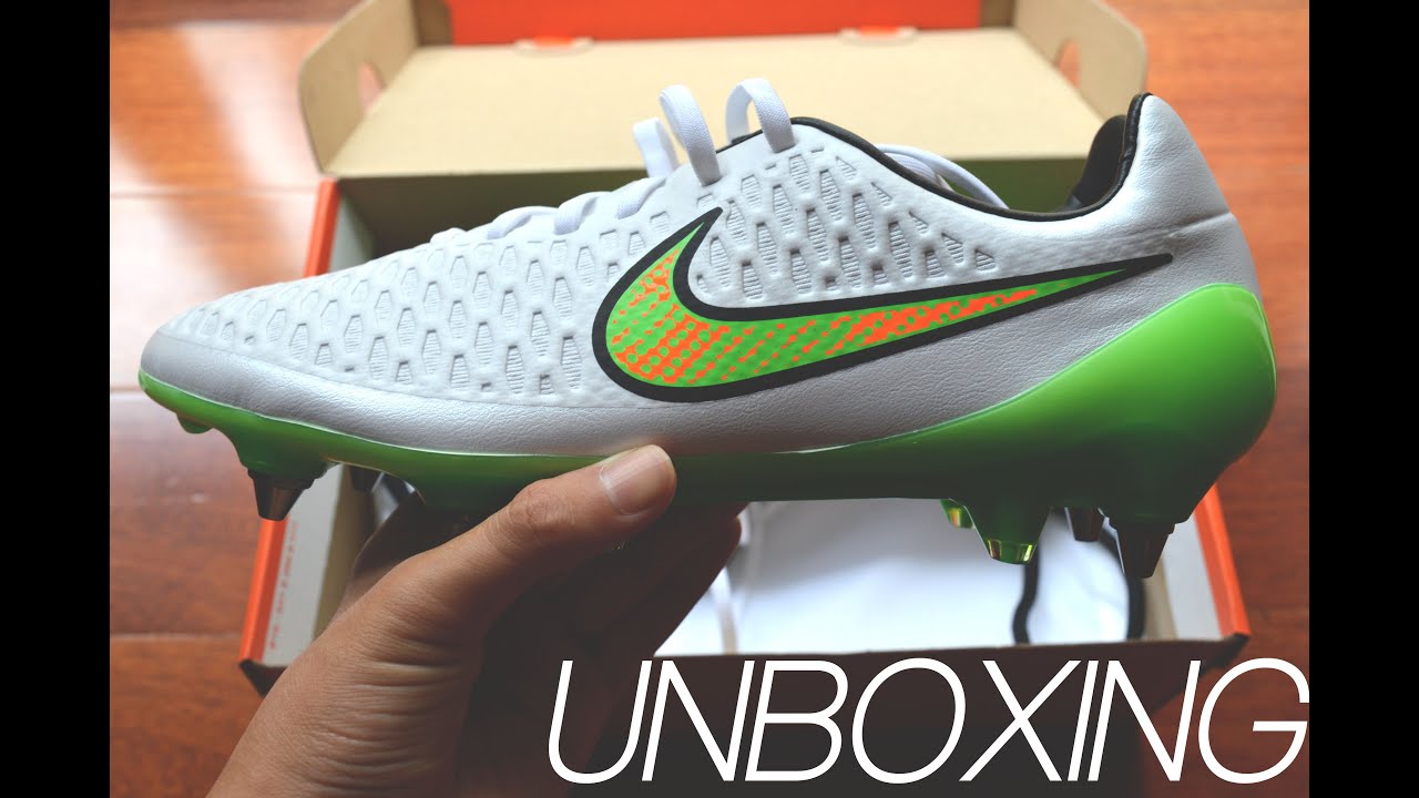 UNBOXING: Nike Magista Opus SG-PRO // Iniesta Boots // White Green - YouTube