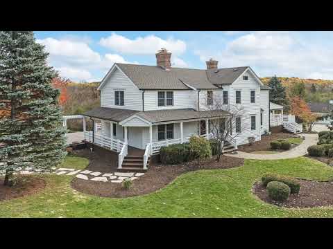 111 Dunrovin Dr, Barrington, IL home video tour