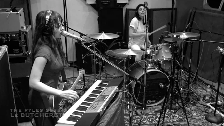 Le Butcherettes - strong/ENOUGH (live for The Pyle...