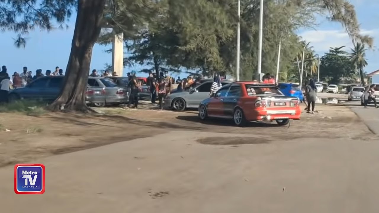 'Takut keluar kereta, ramai sangat di pantai'