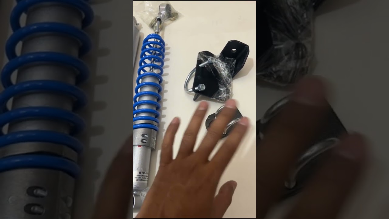 نيسان باترول قديم وفتك. مساعدات ويايات وذراع دركسون ومسامير توازن وربل رداد رياضي