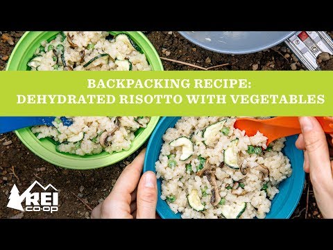 backpacking-recipe:-dehydrated-risotto-with-spring-vegetables-|-rei